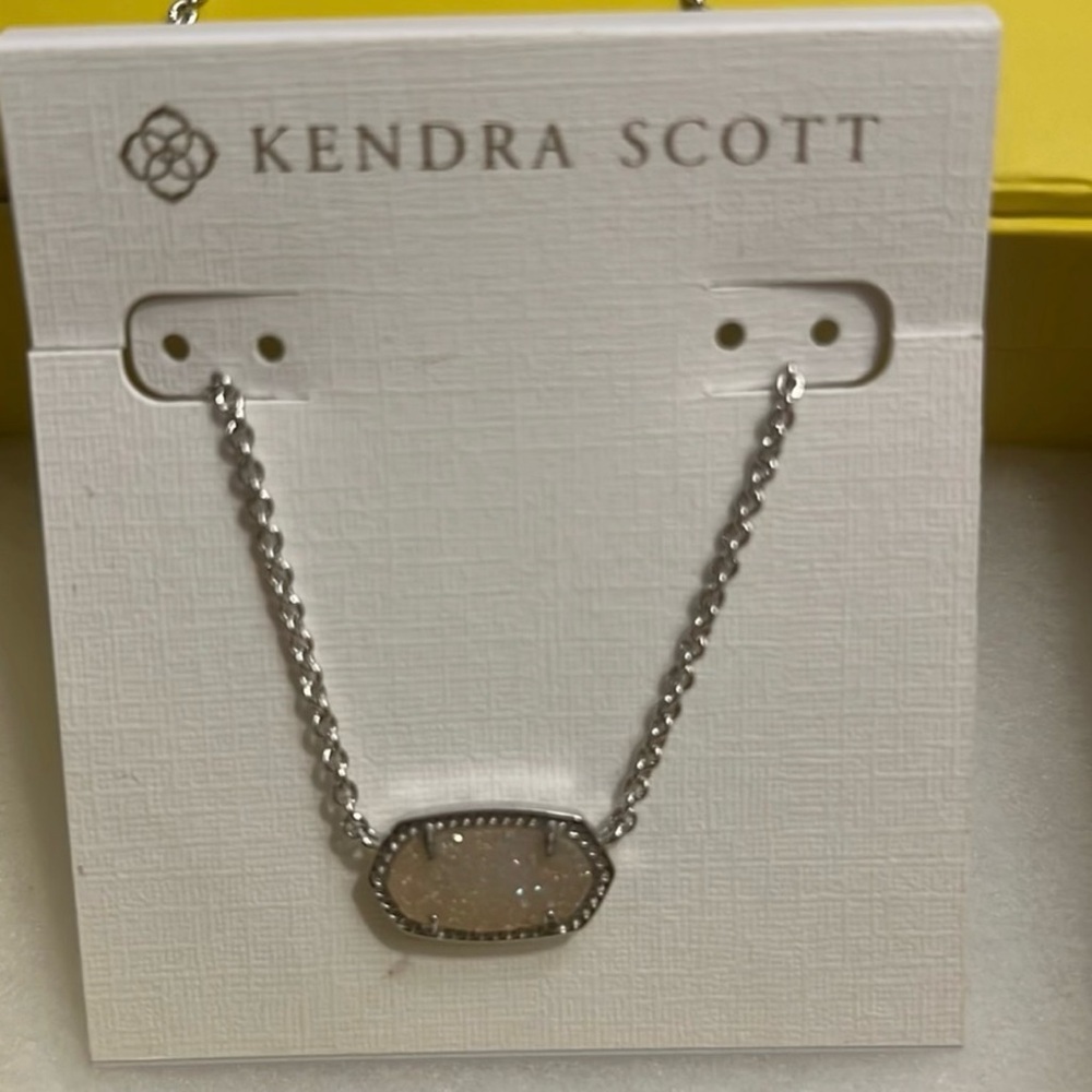 Kendra Scott Elisa necklace